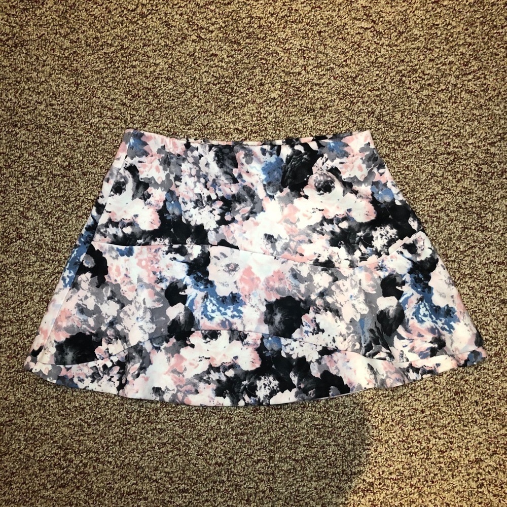 AQUA Floral Skirt M